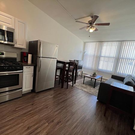 Cozy Andcomfortable Hollywood Apartment Лос Анджелис Екстериор снимка