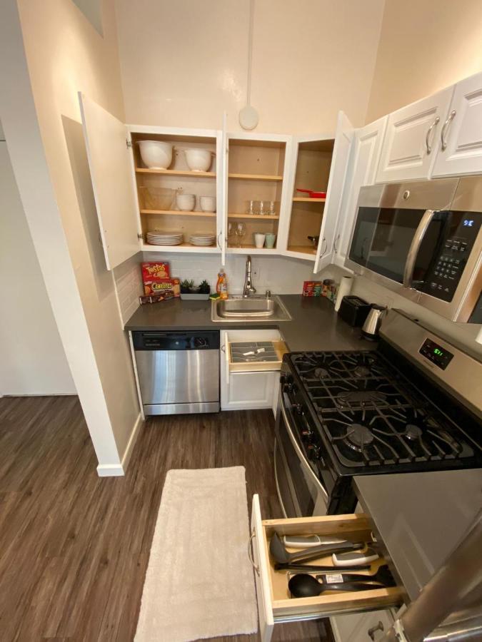 Cozy Andcomfortable Hollywood Apartment Лос Анджелис Екстериор снимка