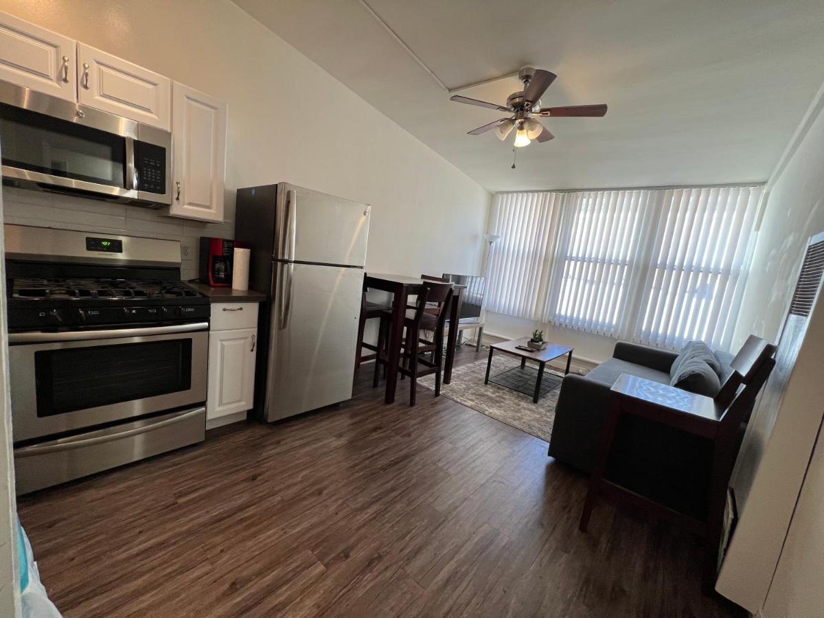 Cozy Andcomfortable Hollywood Apartment Лос Анджелис Екстериор снимка