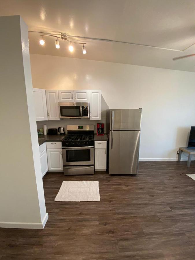 Cozy Andcomfortable Hollywood Apartment Лос Анджелис Екстериор снимка